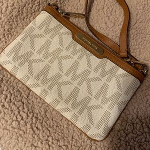 Michael Kors Wristlet
